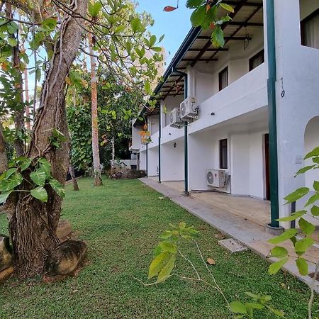 Villa Birdlake Hikkaduwa Exterior photo