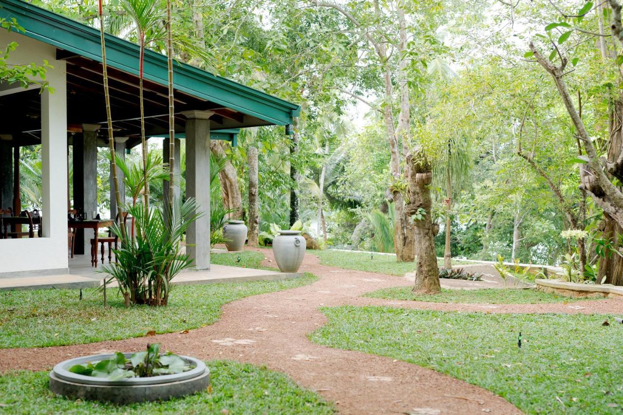 Villa Birdlake Hikkaduwa Exterior photo